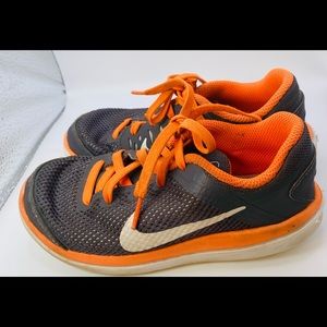 Nike Dual Fusion kids  Athletic shoes Sz 12.5c